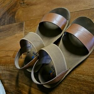 Girls sandals.  Used condition.  Sz 12